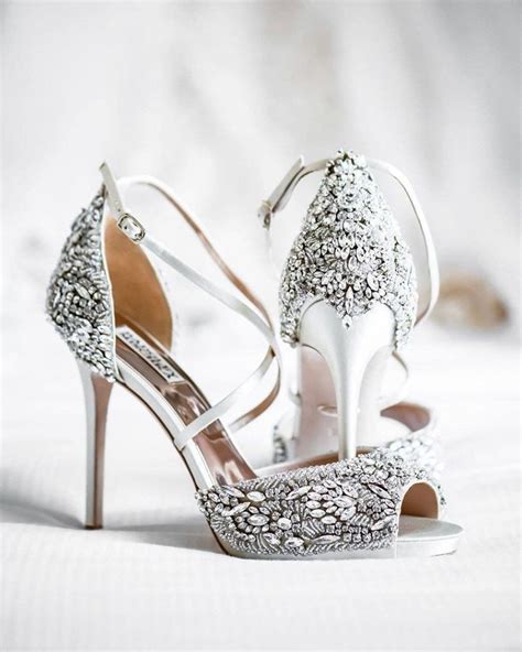 ladies silver wedding shoes.